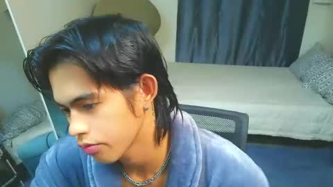 Snapshot of naughtyboylouie chatting on 03/18/26, 03:15 Loue online show from 03/18/26, 03:15