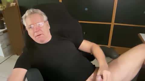 Snapshot of naughtydaddyla chatting on 11/13/25, 06:29 naughtydaddyla online show from 11/13/25, 06:29