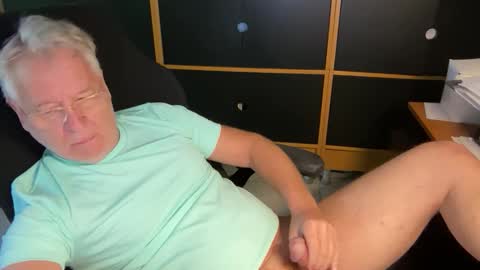 Snapshot of naughtydaddyla chatting on 04/18/26, 07:18 naughtydaddyla online show from 04/18/26, 07:18