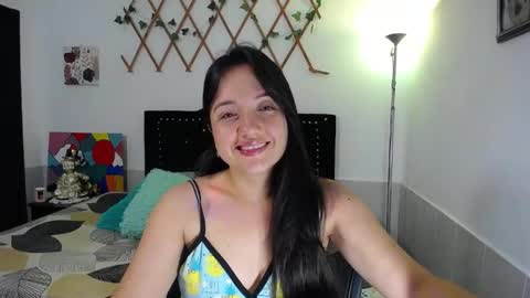Snapshot of naughtygirl_mmm chatting on 04/21/26, 08:20 Valeria online show from 04/21/26, 08:20
