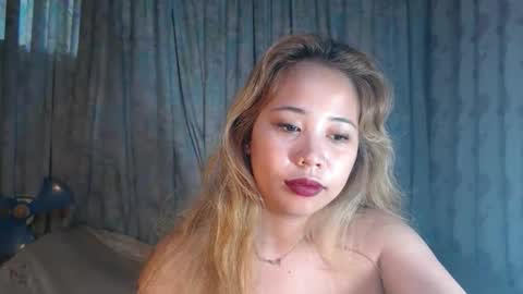 Snapshot of naughtyhotsexyjean chatting on 05/23/26, 01:44 miss jean online show from 05/23/26, 01:44