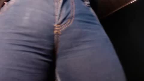 Snapshot of naughtyhotsquirt chatting on 05/17/26, 01:03 Kimberly online show from 05/17/26, 01:03