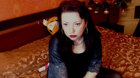 housewife Eva online show from 12/25/24, 05:48