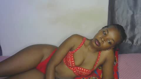 Snapshot of naughtyie chatting on 11/21/25, 11:25 naughtyie online show from 11/21/25, 11:25