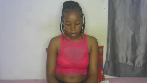 Snapshot of naughtyie chatting on 11/22/25, 12:04 naughtyie online show from 11/22/25, 12:04
