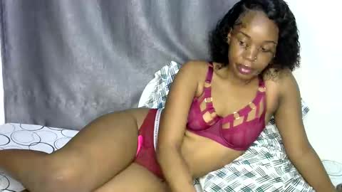 Snapshot of naughtyie chatting on 05/23/26, 10:36 naughtyie online show from 05/23/26, 10:36