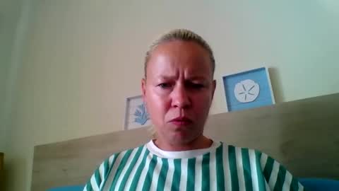 naughtyjennyblondeuk online show from 05/10/26, 01:49