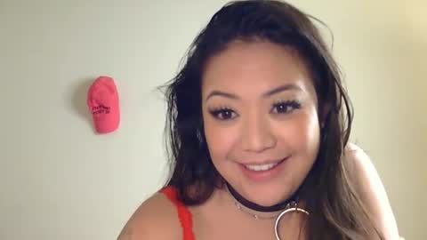 Snapshot of naughtymisslux chatting on 12/25/24, 05:26 naughtymisslux online show from 12/25/24, 05:26