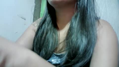 naughtymom_33 online show from 02/13/26, 11:01