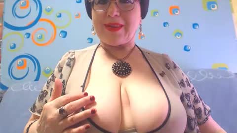 OldKinkyMILF online show from 01/11/25, 05:20