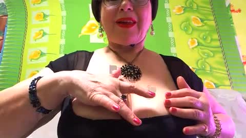 OldKinkyMILF online show from 02/03/25, 05:51