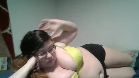 Snapshot of naughtynatalie1988x chatting on 05/01/26, 01:21 Natalie online show from 05/01/26, 01:21