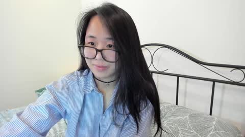 Snapshot of naughtynerdygirl chatting on 01/22/25, 04:33 Gigi Chu  online show from 01/22/25, 04:33