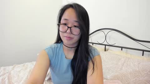 Snapshot of naughtynerdygirl chatting on 01/27/25, 05:26 Gigi Chu  online show from 01/27/25, 05:26