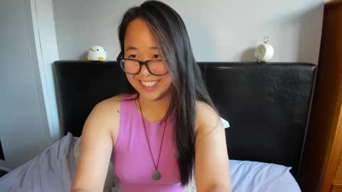 Snapshot of naughtynerdygirl chatting on 10/24/25, 09:49 Gigi Chu  online show from 10/24/25, 09:49