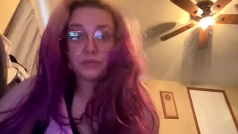 Snapshot of naughtyred25 chatting on 01/12/26, 03:39 naughtyred23 online show from 01/12/26, 03:39