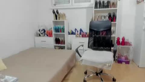naughtysabine1 online show from 05/10/26, 06:13