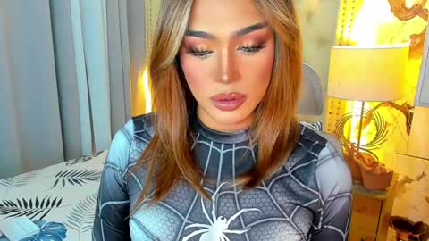 Snapshot of naughtysexy_diana chatting on 04/20/26, 11:46 Diana online show from 04/20/26, 11:46