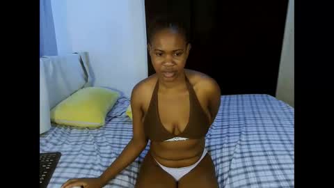 naughtysluts_ online show from 10/31/25, 08:04