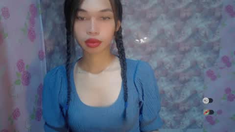 Snapshot of naughtysunshinepinay chatting on 07/19/26, 11:30 Celine online show from 07/19/26, 11:30