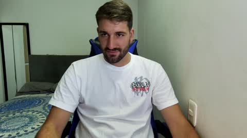 Snapshot of naugthy18boy chatting on 04/04/26, 05:10 Nico online show from 04/04/26, 05:10