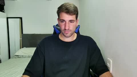 Snapshot of naugthy18boy chatting on 04/20/26, 08:10 Nico online show from 04/20/26, 08:10