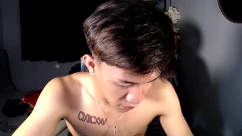Snapshot of naugthyboyloy chatting on 04/03/26, 06:06 Loy online show from 04/03/26, 06:06