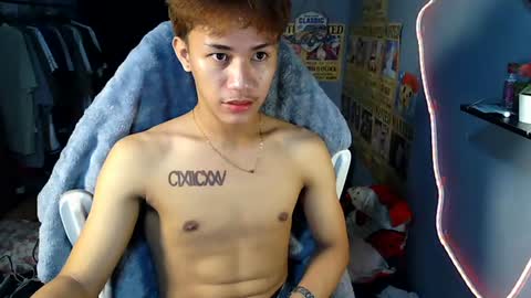 Snapshot of naugthyboyloy chatting on 06/28/26, 03:29 Loy online show from 06/28/26, 03:29