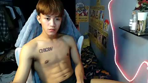 Snapshot of naugthyboyloy chatting on 07/12/26, 07:16 Loy online show from 07/12/26, 07:16