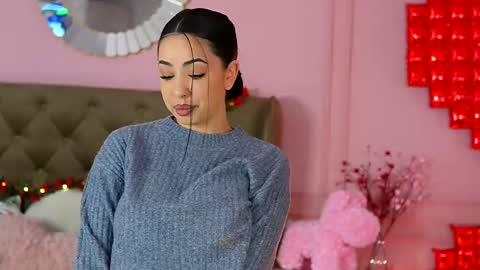 Snapshot of naugthymilfx chatting on 02/19/26, 05:14 Nico online show from 02/19/26, 05:14