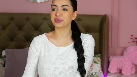 Snapshot of naugthymilfx chatting on 04/04/26, 04:11 Nico online show from 04/04/26, 04:11