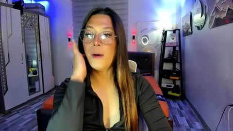 Snapshot of naugtycummer69 chatting on 11/02/25, 01:13 JAY online show from 11/02/25, 01:13