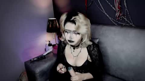 Navier  online show from 12/15/25, 09:19