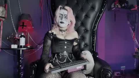 Snapshot of navier__ chatting on 03/20/26, 04:39 Navier online show from 03/20/26, 04:39