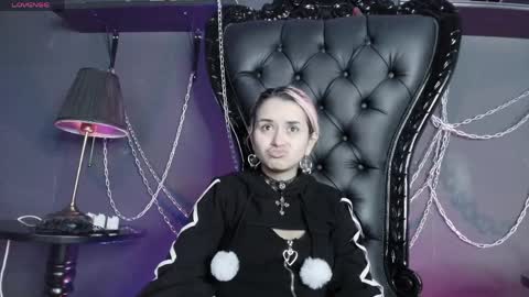 Snapshot of navier__ chatting on 04/17/26, 03:09 Navier online show from 04/17/26, 03:09