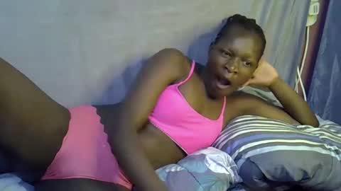 Snapshot of navy_kaia chatting on 04/09/26, 01:05 sexylover online show from 04/09/26, 01:05