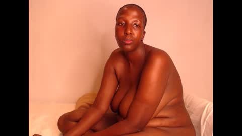 nawtylezi696 online show from 10/15/25, 08:42