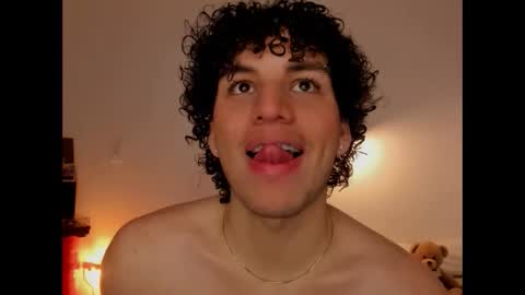 Snapshot of naxttan chatting on 01/08/26, 02:14 Natan online show from 01/08/26, 02:14