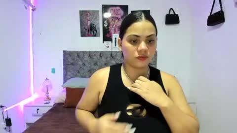 Snapshot of nay_and_aleja chatting on 06/22/26, 03:08 nay_and_aleja online show from 06/22/26, 03:08