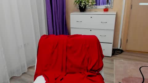 Eliza online show from 04/12/26, 10:42