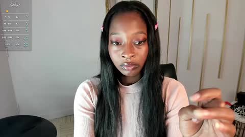 Nayaris 3 online show from 02/06/25, 06:13