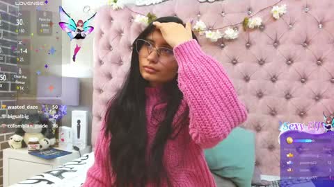 Snapshot of nayecloud chatting on 01/18/25, 10:17 Naye online show from 01/18/25, 10:17