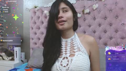 Snapshot of nayecloud chatting on 01/21/25, 03:48 Naye online show from 01/21/25, 03:48