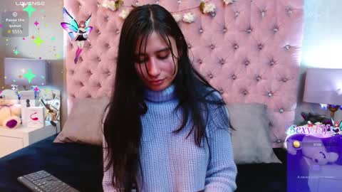 Snapshot of nayecloud chatting on 01/25/25, 03:51 Naye online show from 01/25/25, 03:51