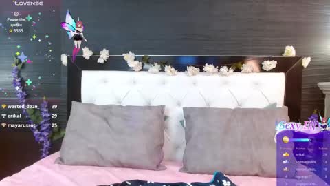 Snapshot of nayecloud chatting on 02/28/25, 05:59 Naye online show from 02/28/25, 05:59