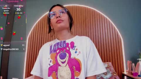 Snapshot of nayecloud chatting on 10/16/25, 03:51 Naye online show from 10/16/25, 03:51