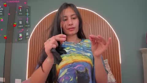 Snapshot of nayecloud chatting on 12/02/25, 03:34 Naye online show from 12/02/25, 03:34