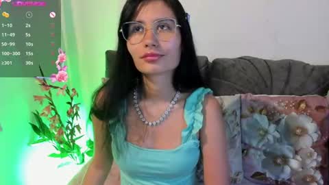 Snapshot of nayecloud chatting on 07/17/26, 04:52 Naye online show from 07/17/26, 04:52