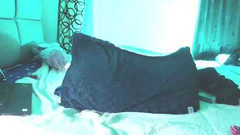 Im Nayton online show from 10/23/25, 01:05