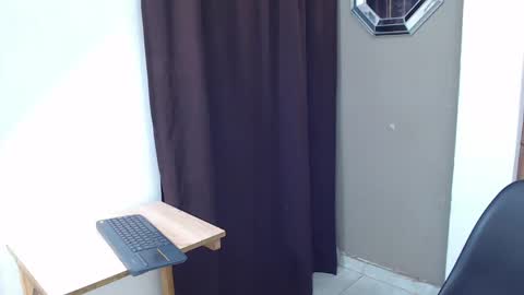 Snapshot of nazper_ chatting on 04/12/26, 04:34 Nazper online show from 04/12/26, 04:34